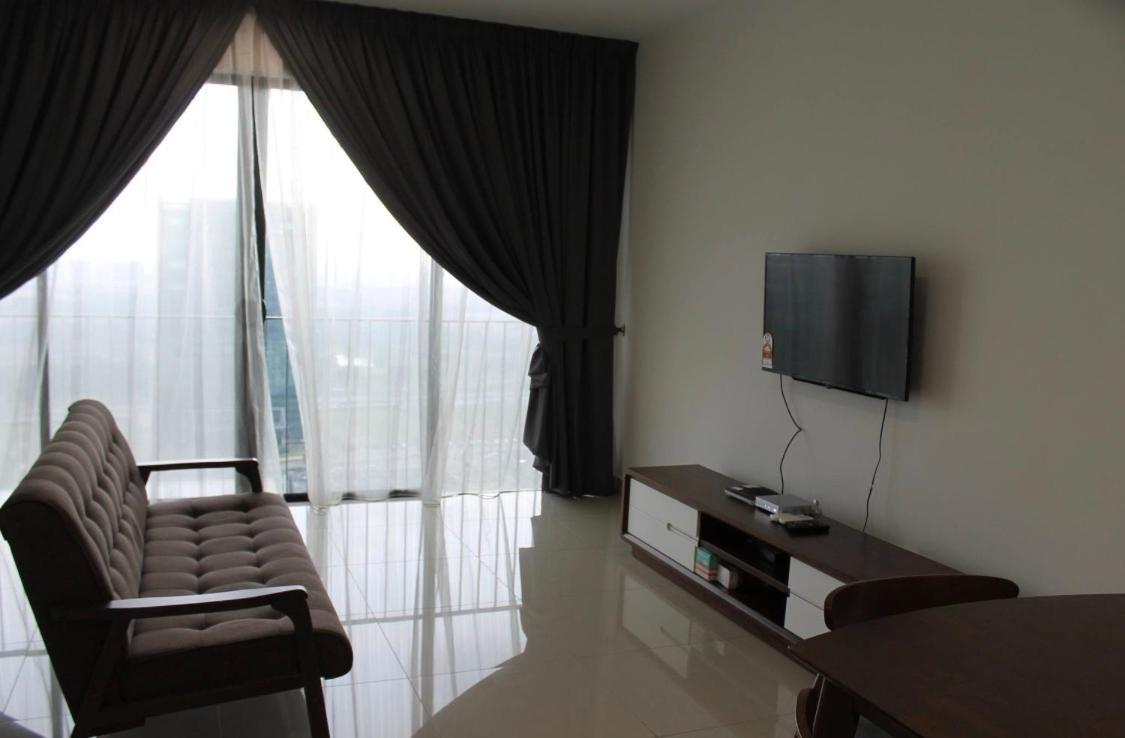 Pangsapuri 2-bedroom Apartment@trefoil Setia Alam